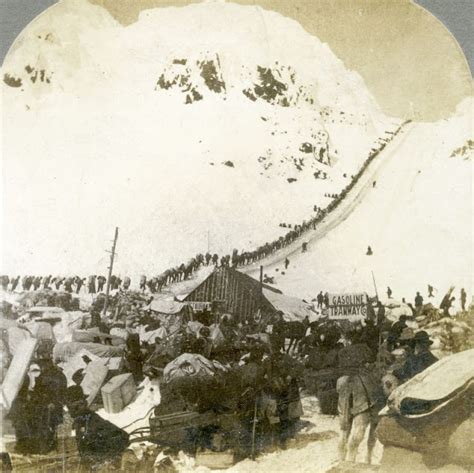 22 Amazing Photos Capture The Alaska Gold Rush In The Mid 1890s
