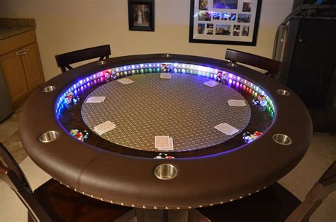 Designcap's table maker allows you to insert a blank table chart to edit the information you need effortlessly. diy-poker-table