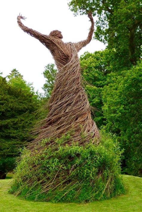 Pin By Theresa Leitch On Tree Carvings And Natural Features Garden Art Willow Statues Nature Art