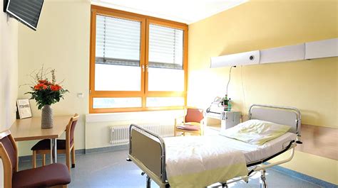 Aufgrund der hohen infektionszahlen haben wir einen besuchsstopp verhängt, um die infektionsgefahr für unsere patienten, aber auch für unsere mitarbeitenden so gering. St. Elisabeth - Ihr Gesundheitszentrum - Test