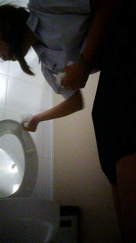 Thai Girls On Toilet Thisvid Com