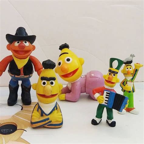 Vintage Sesame Street Bert And Ernie Toy Figures Wind Up Dolls