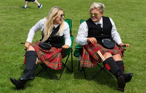Thousands Turn Out For Worlds Best Pipers As Paisley Hosts British