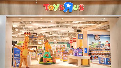 Toys R Us Is Saved Opens The Doors To Its First New Store In The Us