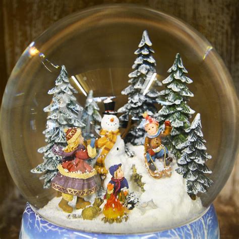 Large Build A Snowman Christmas Musical Snow Globe No 48039