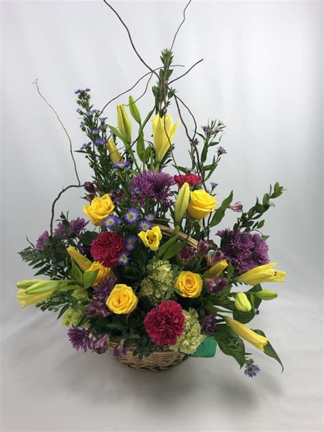 Spring Basket Floral Arrangement And Decor Marion Iowa Shop Where I Live