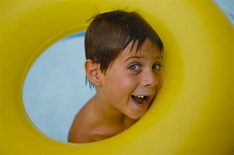 Wallpaper Face Photography Yellow Circle Mouth Bathing Emotion