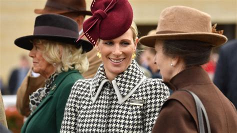 This week we hear from england rugby player mike tindall. Zara Tindall schwanger: Baby Nummer drei auf dem Weg | GALA.de