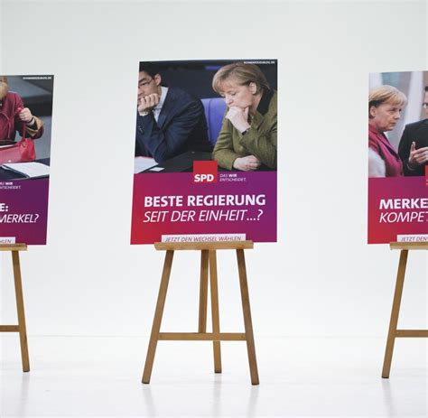 Plakate Spd Zieht Mit Angela Merkel In Den Wahlkampf Welt