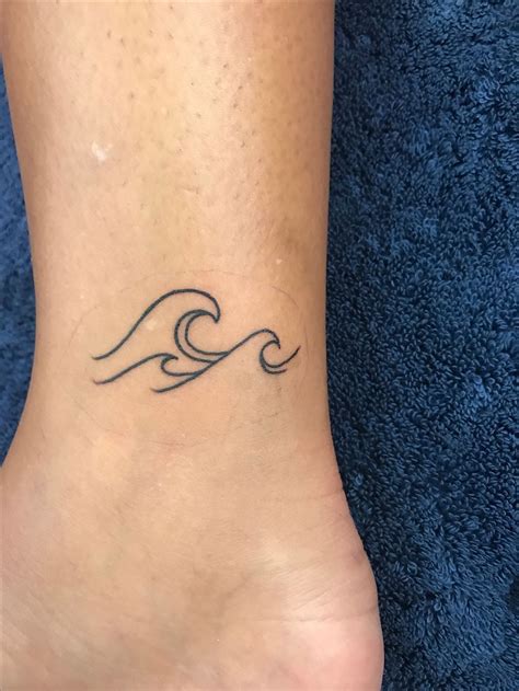 A wave tattoo could hold so many meanings for a person. pinterest || ☓ cmbenney | Tattoos, Surf tattoo, Ocean tattoos