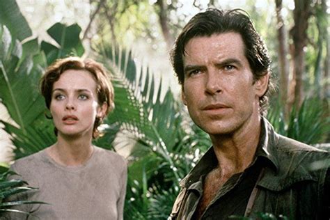 Pierce Brosnan And Izabella Scorupco In Goldeneye 1995 James Bond