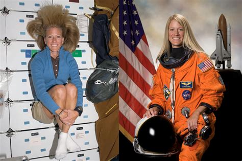 Astronaut Karen Nyberg Shows Us How She Washes Her Hair In Space Twin
