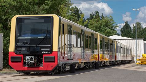 Stadler Siemens Assembles First New S Bahn Train Halle Db Bahn Steam