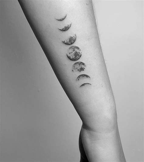 Tatuagem De Lua Fotos Com Desenhos Lindos E Perfeitos Para Voc