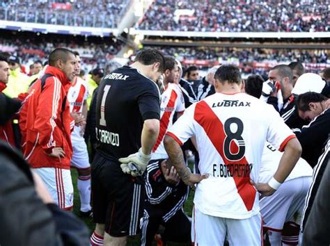 Tras la negativa de presentarse a disputar los el partido se suspendió y se espera que en un par de semanas se conozca la sanción a river plate. EL DESCENSO DE RIVER