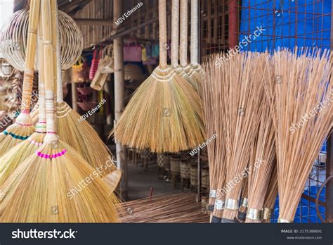 Traditional Filipino Broom 17 Ảnh Vector Và Hình Chụp Có Sẵn