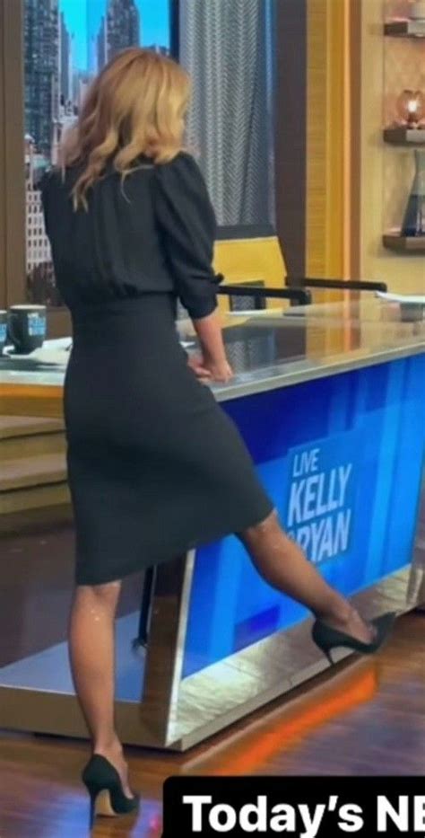 Kelly Ripa In 2021 Great Legs Feminine Outfit Little Black Dress