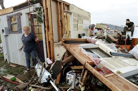 Tornadoes Kill 2 In Midwest The Boston Globe