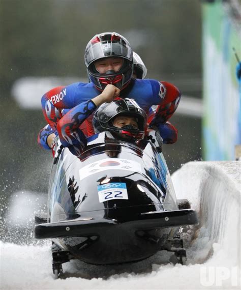 Photo Usa Four Man Bobsleigh Team Wins Gold At The 2010 Vancouver