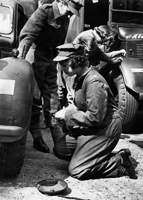 Photographs Of Queen Elizabeth When She Was A Truck Mechanic 1945