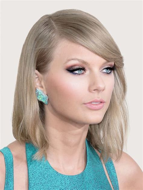 Elizabeth Taylor Swift Hot Makeup Hair Navy Eyeliner