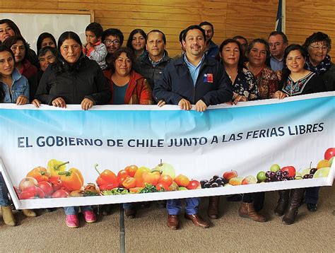 Para #sercotec todas las ferias libres son importantes y queremos que brillen y se reactiven. Sercotec entregó recursos a comerciantes de ferias libres ...