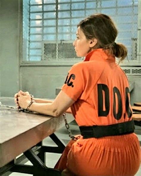 Pin By Ed Macmillan On Crime And Criminals Inmate Clothes Prison Jumpsuit Female Cop