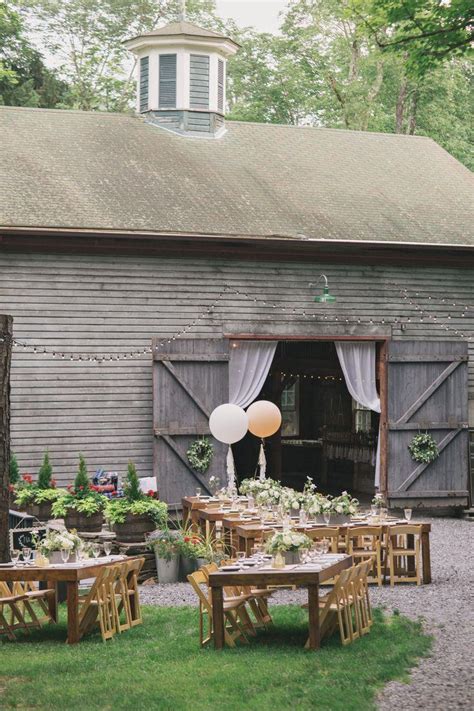A barn wedding venue is brilliant for a vintage or rustic theme, says karin tindall. Wedding Theme - Rustic Summer Wedding At Roxbury Barn ...