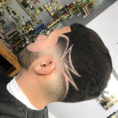 pin de emson antonio myles em grecas cabello tatuagens de cabelo desenho no cabelo masculino
