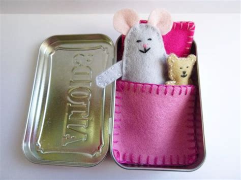 Wee Mouse Tin House Silver Grey Felt Mouse In An Altoids Tin Etsy