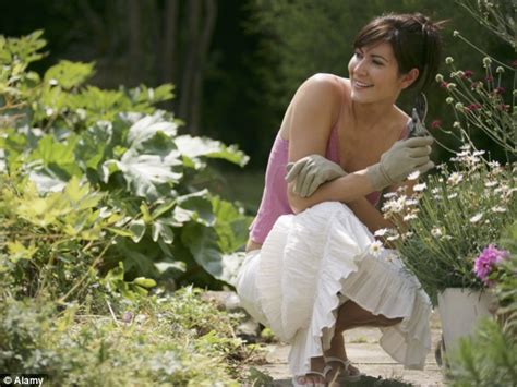 Why Gardening Makes You Happier It Can Ward Off Depression Improve Your Mood And Make You Feel