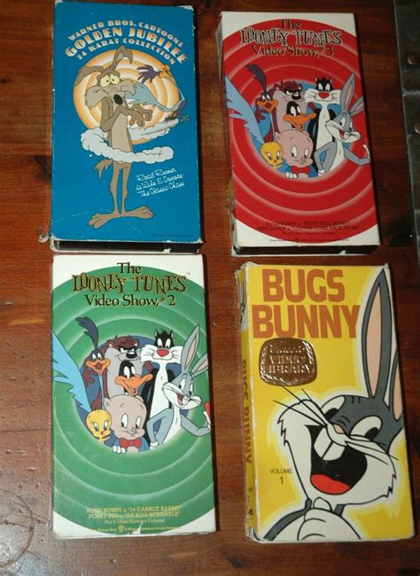 Lot Of 4 Looney Tunes Vhs Tapes Bugs Bunny And Friends Vintage Cartoons
