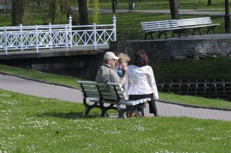 Zmiany w waloryzacji emerytur 2023 - tabela wyliczeń. Niektórzy dostaną