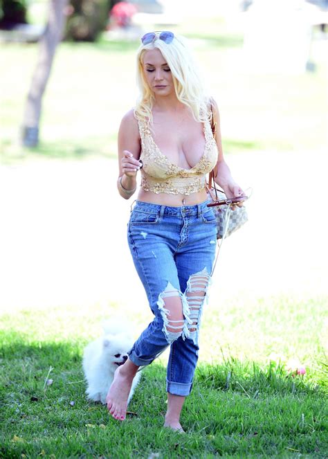 Courtney alexis stodden (born august 29, 1994) is an american media personality, model, singer, and songwriter. COURTNEY STODDEN in Ripped Denim Out with Her Dog at a ...