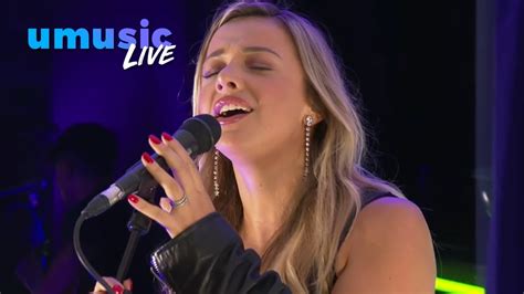 Aplikasi ini berisikan kumpulan lagu dari emma heesters yang dapat dimainkan dalam mode offline, sehingga tidak perlu menggunakan data ketika memainkannya 1. Emma Heesters - Waar Ga Je Heen | Live bij 538 Super Suite (2020) - YouTube