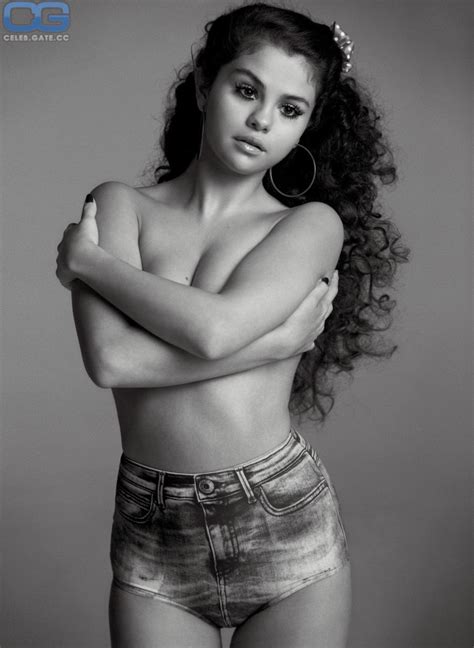 Selena Gomez Nackt Nacktbilder Playbabe Nacktfotos Fakes Oben Ohne