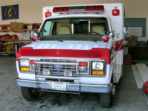 1980s Ford Ambulance Vacaville City Fd U71 1 2005 10 24 Flickr