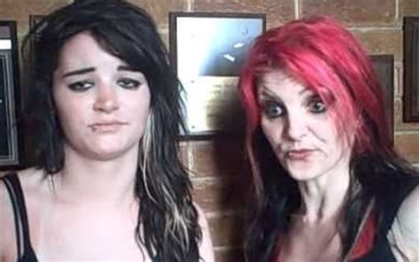 Paiges Mother Saraya Knight Quits Pro Wrestling Business After