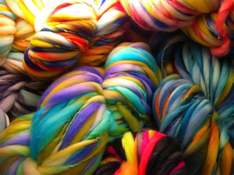 The Oxford Family: Fibertastic Handspun Yarn Giveaway!