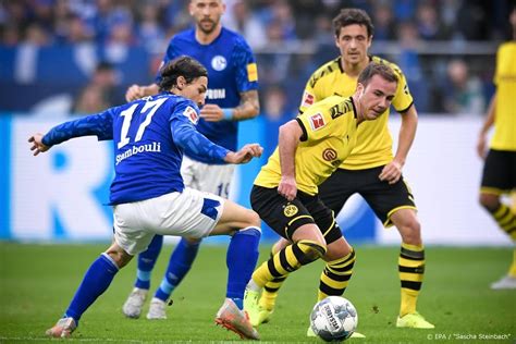 Benjamin stambouli est un joueur de football français évoluant actuellement au paris saint germain. Verdediger Stambouli staat voor terugkeer bij Schalke 04 ...