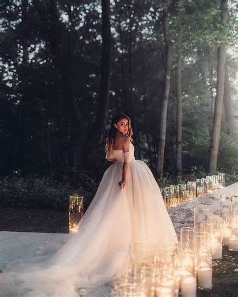 Top 20 Must See Night Wedding Photos With Lights Deer Pearl Flowers