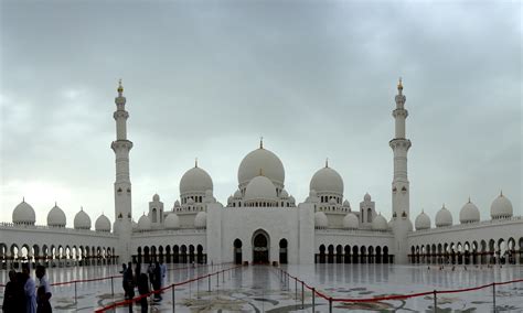 Abu Dhabis White Gem The Sheikh Zayed Grand Mosque