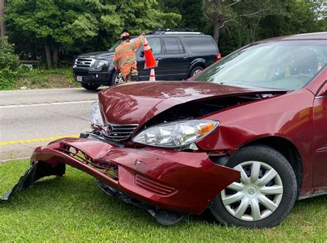 Three Vehicle Accident Causes Minor Delays At Traffic Circle