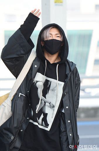 Top 5 Idols With The Best Airport Outfits This Week As Chosen By Korean Fashion Editors