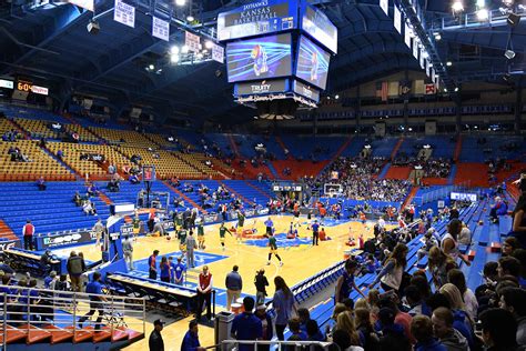 The most comprehensive coverage of ku men's basketball on the web with highlights, scores, game summaries, and rosters. KU Basketball: All-Time Kansas Jayhawks Starting Five