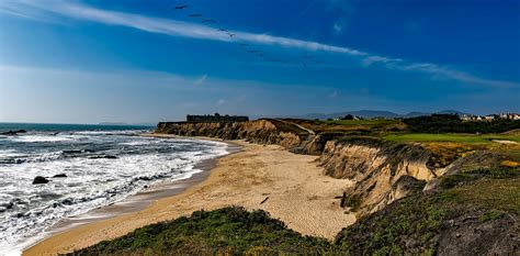 Seashore View During Daytime · Free Stock Photo