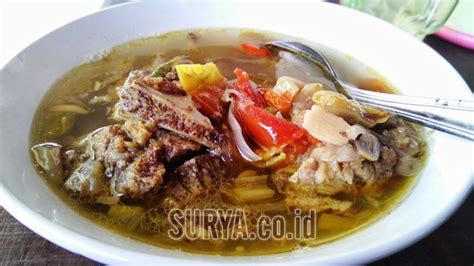 Masukkan balungan ke dalam tumisan. Hmmm, Pedasnya Asem-Asem Balungan Sum-Sum Bikin 'Gobyos ...
