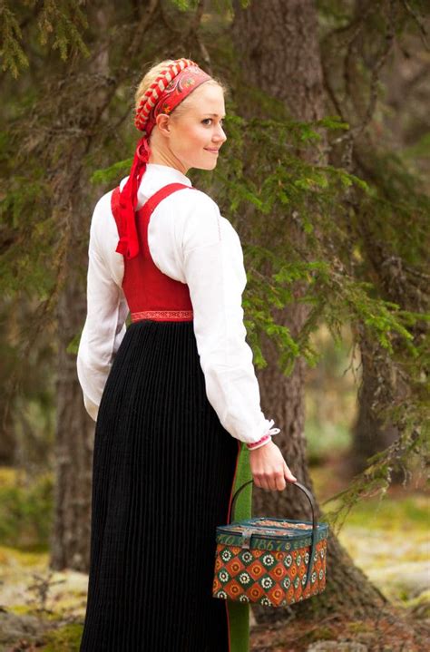 One Of Värmlands Sweeden Most Traditional Costume Folkdräkter Folk Costume Folk Fashion