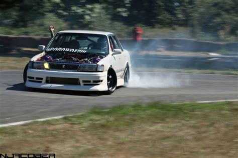 Toyota Cressida Drifts In Action With Work Xd 9 Wheels Vivid Racing News