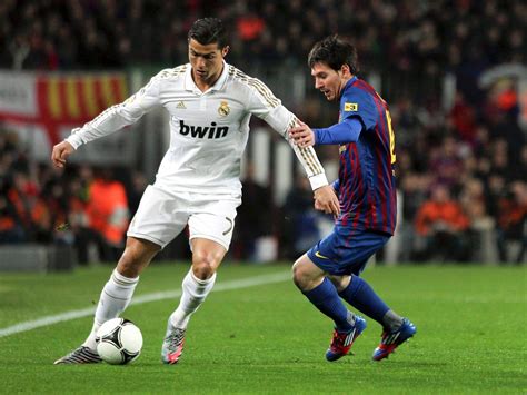 Comparing Lionel Messi And Cristiano Ronaldos Performances In El Clasicos